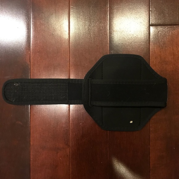 NWOT Gear Beast iPhone 5/5s Gym Armband Case - Picture 4 of 6